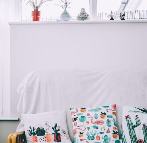 Quick Ideas to Brighten a Dark Room Instantly