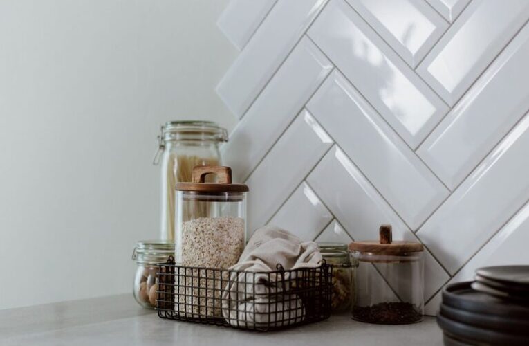 How to Make Your Kitchen Counters Clutter-Free in Simple Steps